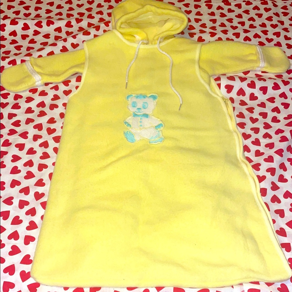 Vintage snowsuit with matching pouch (6-9mos)